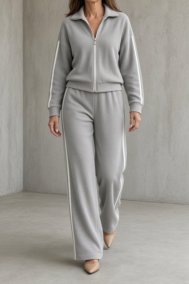 Elsa | Completo Sportivo con Zip e Righe a Contrasto
