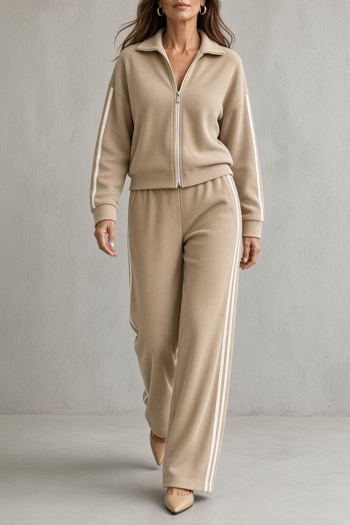 Elsa | Completo Sportivo con Zip e Righe a Contrasto