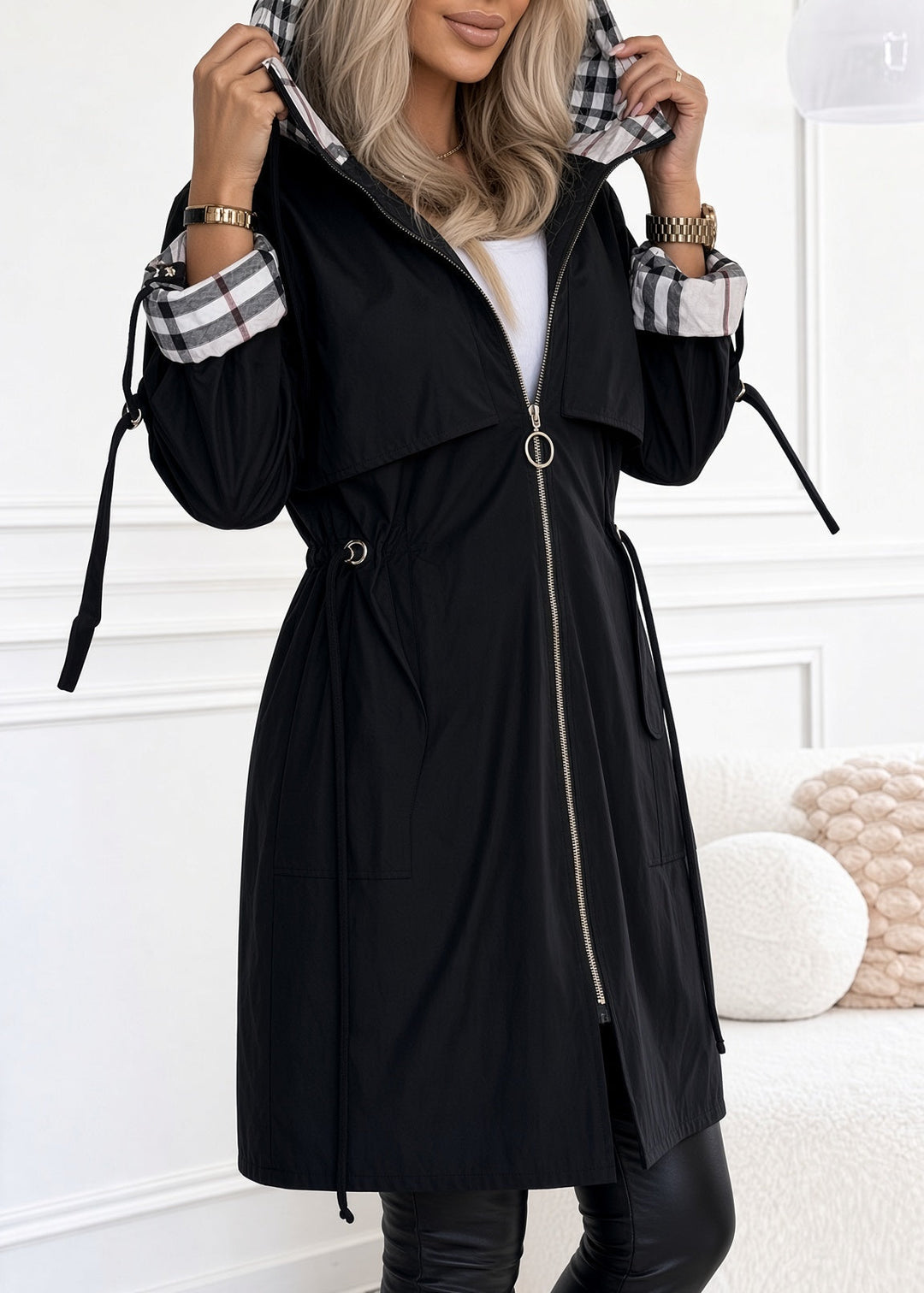 Marcella | Cappotto Lungo con Cappuccio e Vita Regolabile