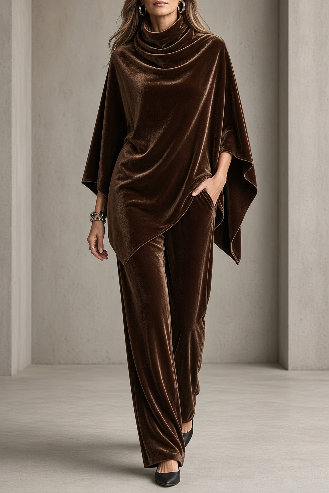 Nives | Completo in Velluto con Poncho