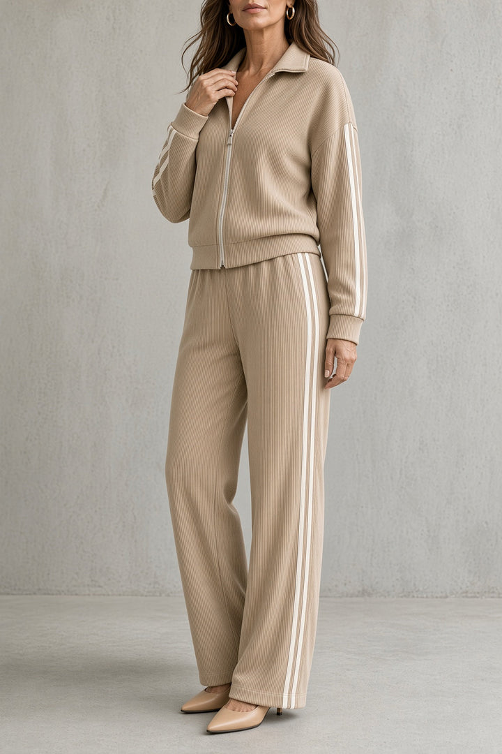 Elsa | Completo Sportivo con Zip e Righe a Contrasto