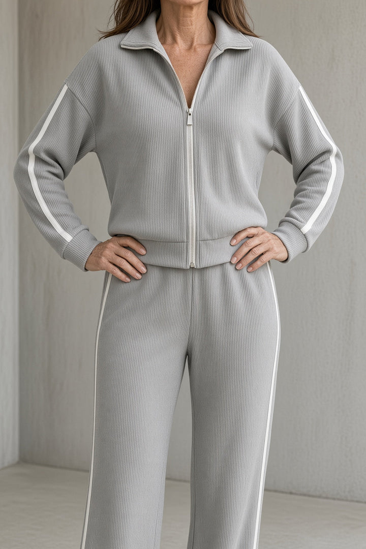 Elsa | Completo Sportivo con Zip e Righe a Contrasto