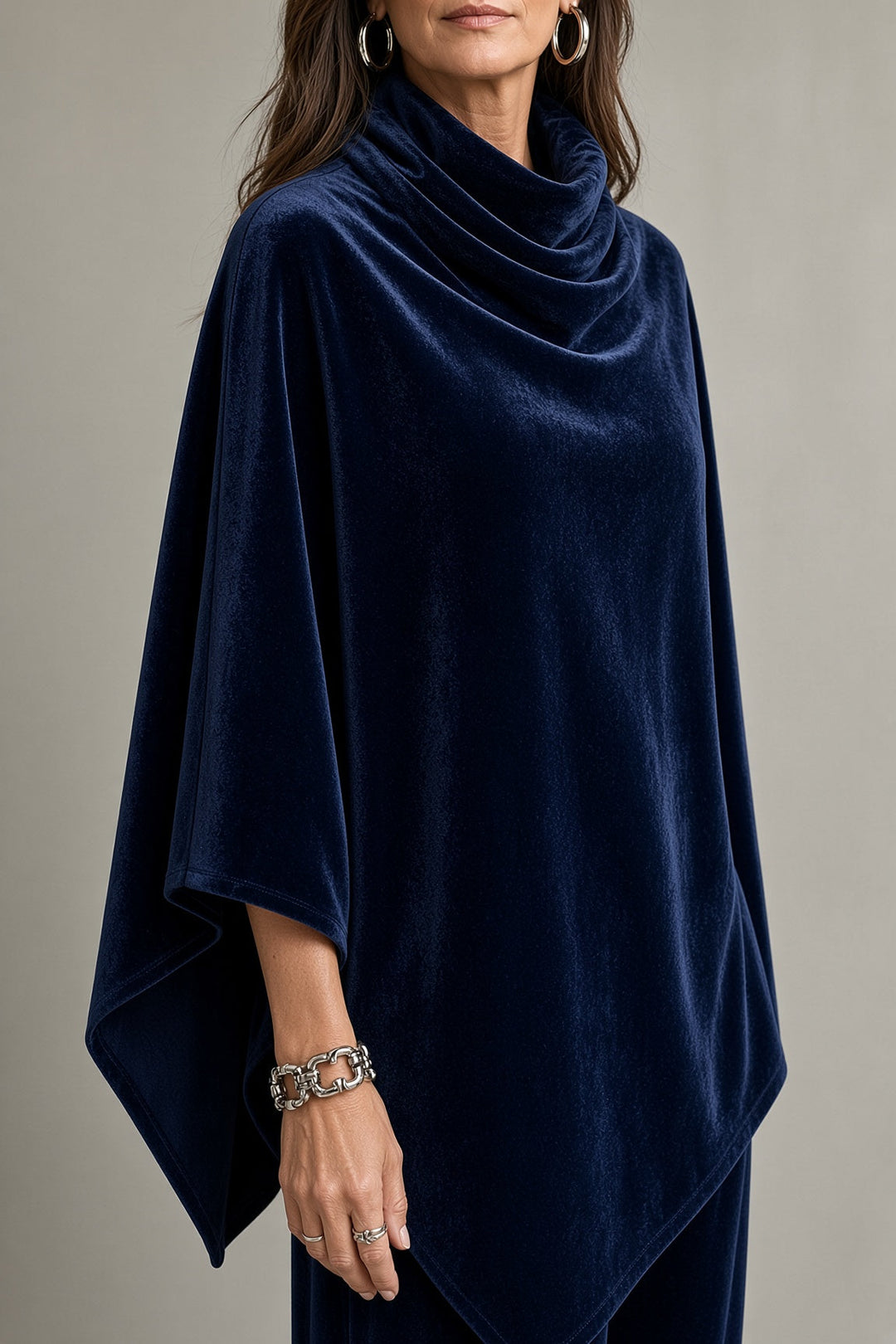 Nives | Completo in Velluto con Poncho