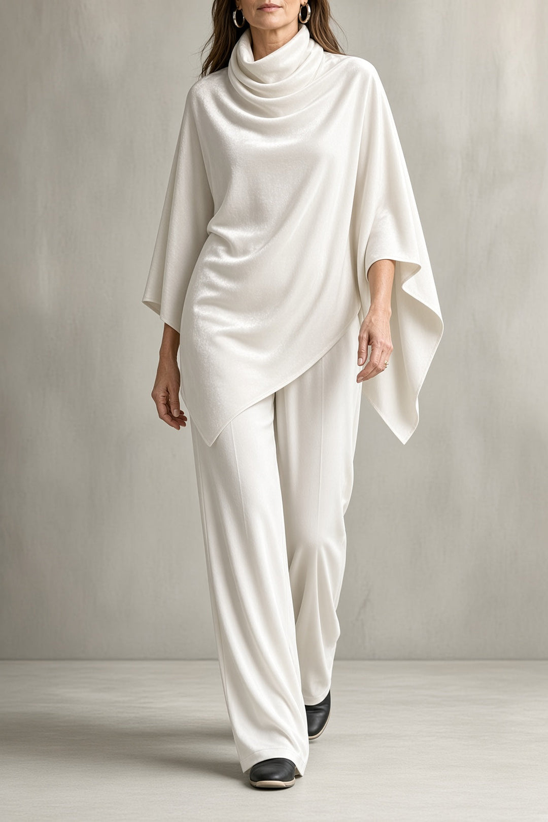 Nives | Completo in Velluto con Poncho